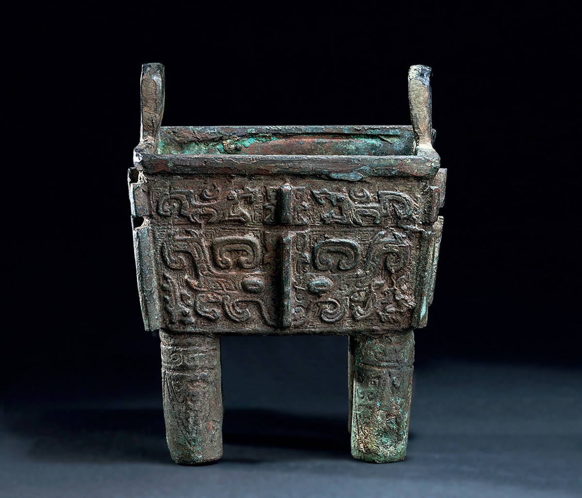 明代(1368-1644) 青铜饕餮纹四方鼎式炉 | 艺典同步拍